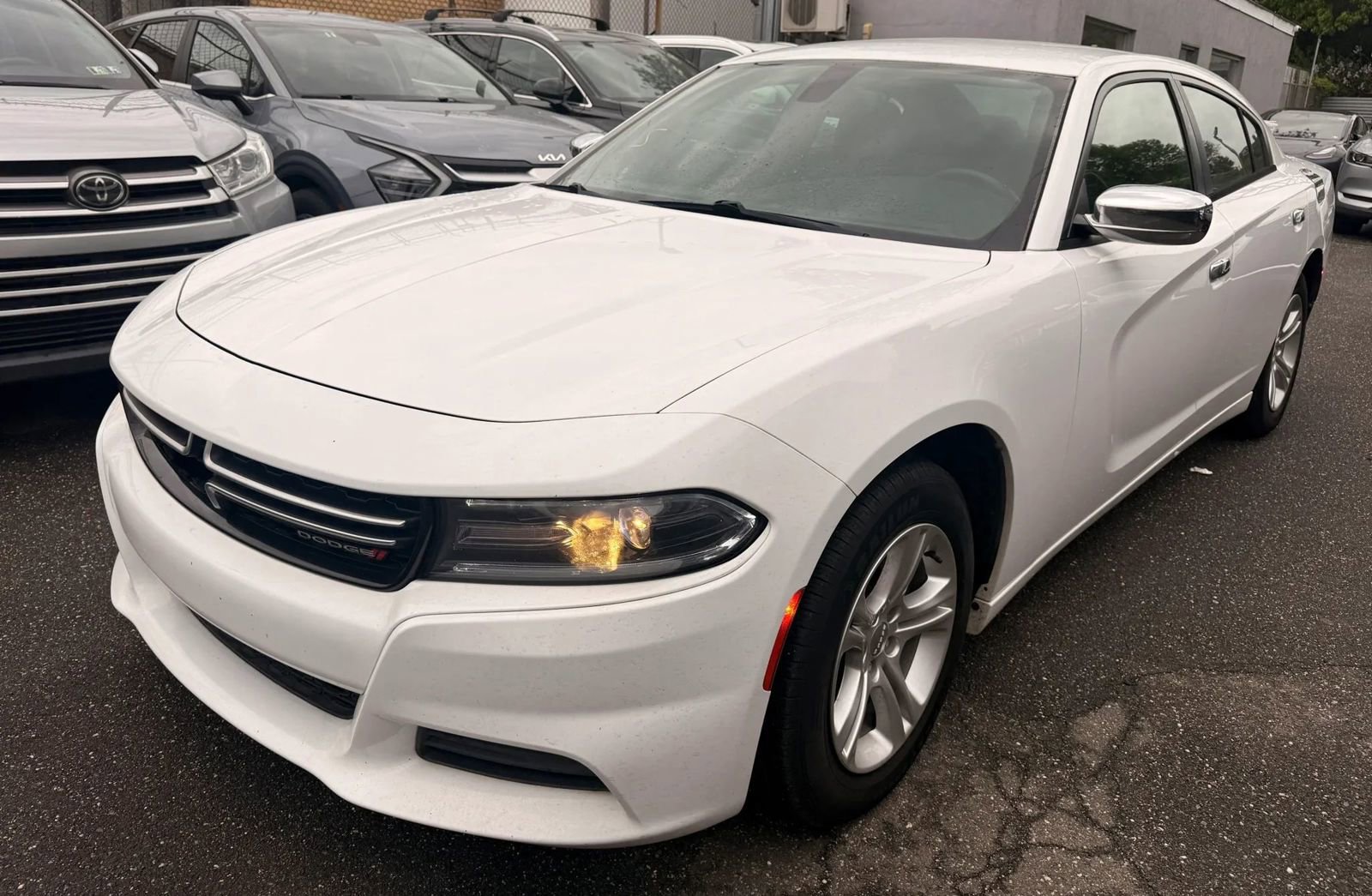 Used 2016 Dodge Charger SE w/ Popular Equipment Group RWD image 1
