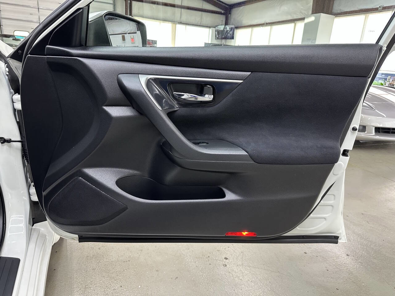 Used 2014 Nissan Altima 2.5 S w/ Display Audio Package FWD image 16