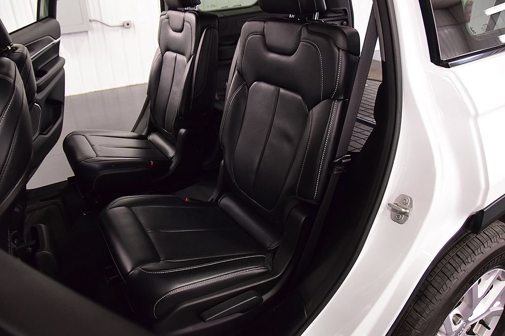 Used 2021 Jeep Grand Cherokee L Limited AWD/4WD image 31