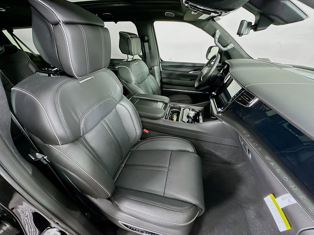 New 2025 Jeep Grand Wagoneer L Series II Obsidian w/ Quick Order Packagew 28T image 36