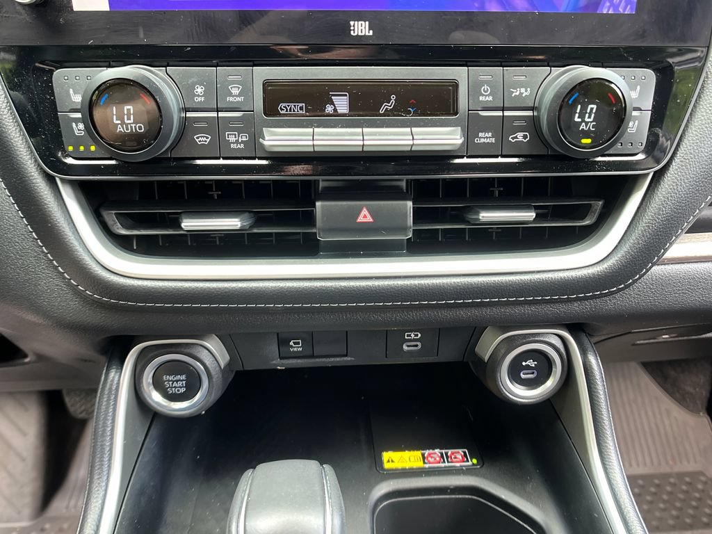 Used 2025 Toyota Grand Highlander AWD image 18