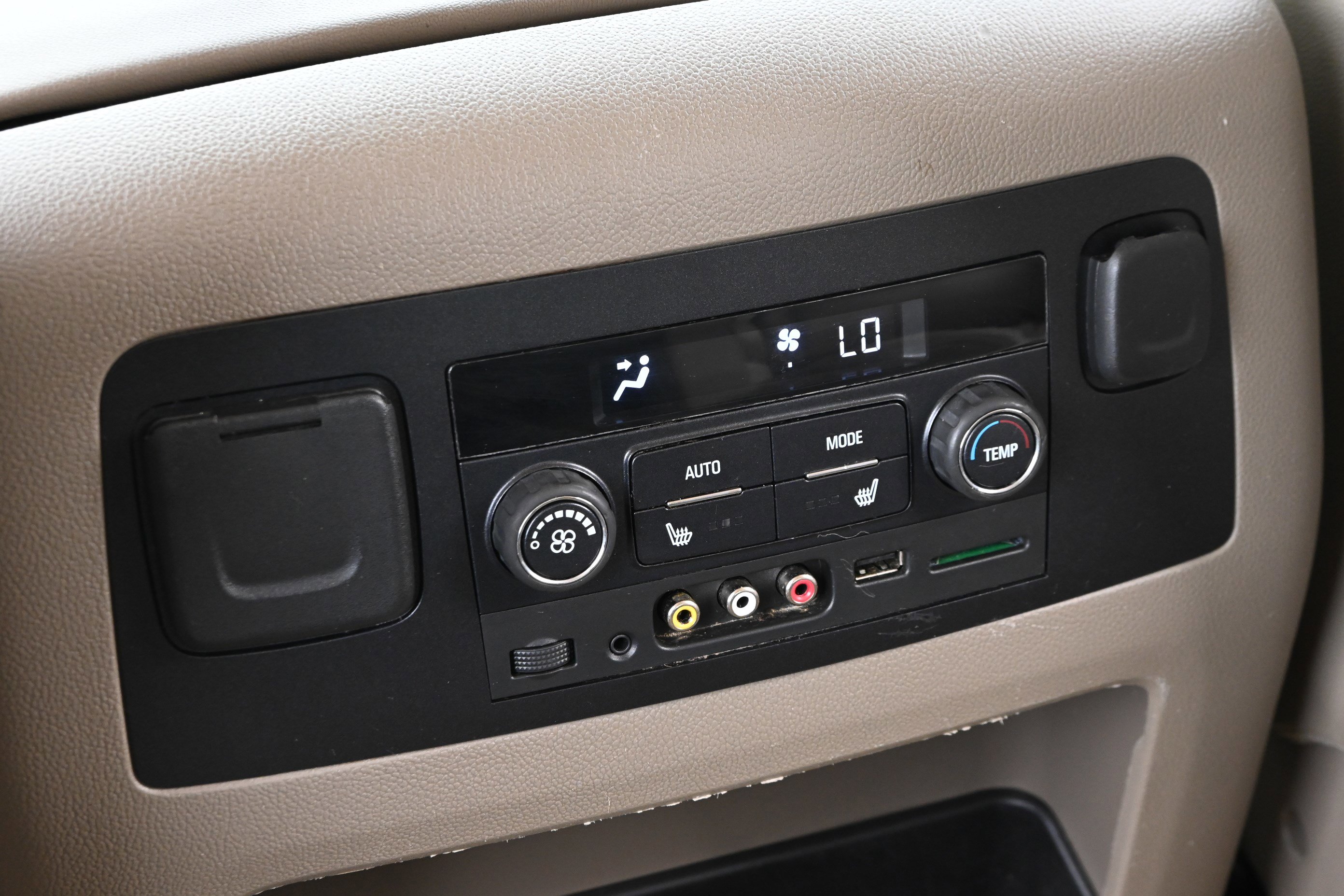 Used 2015 GMC Yukon SLT w/ Open Road Package image 30
