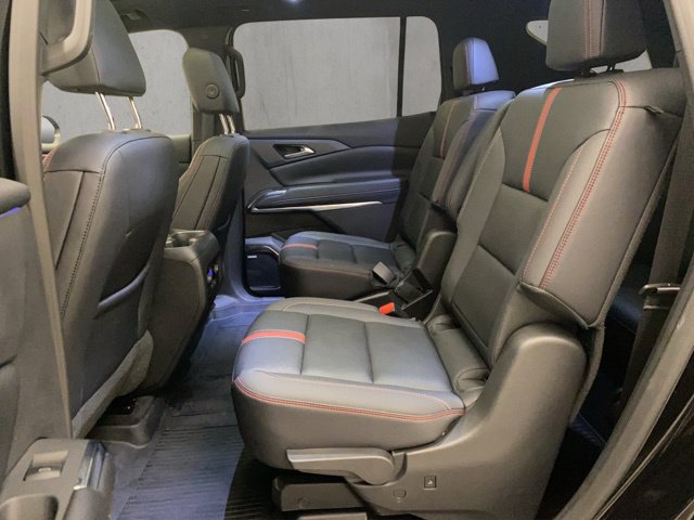 Used 2026 Chevrolet Traverse RS w/ LPO, Floor Liner Package AWD/4WD image 9