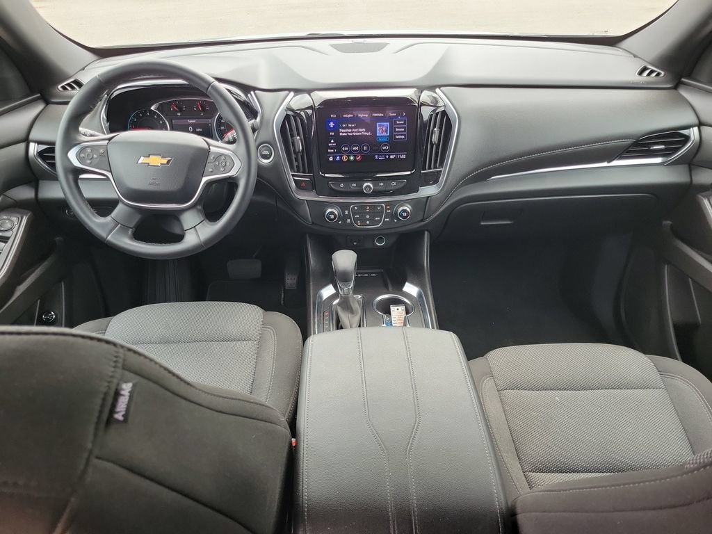 Used 2023 Chevrolet Traverse LT AWD/4WD image 14