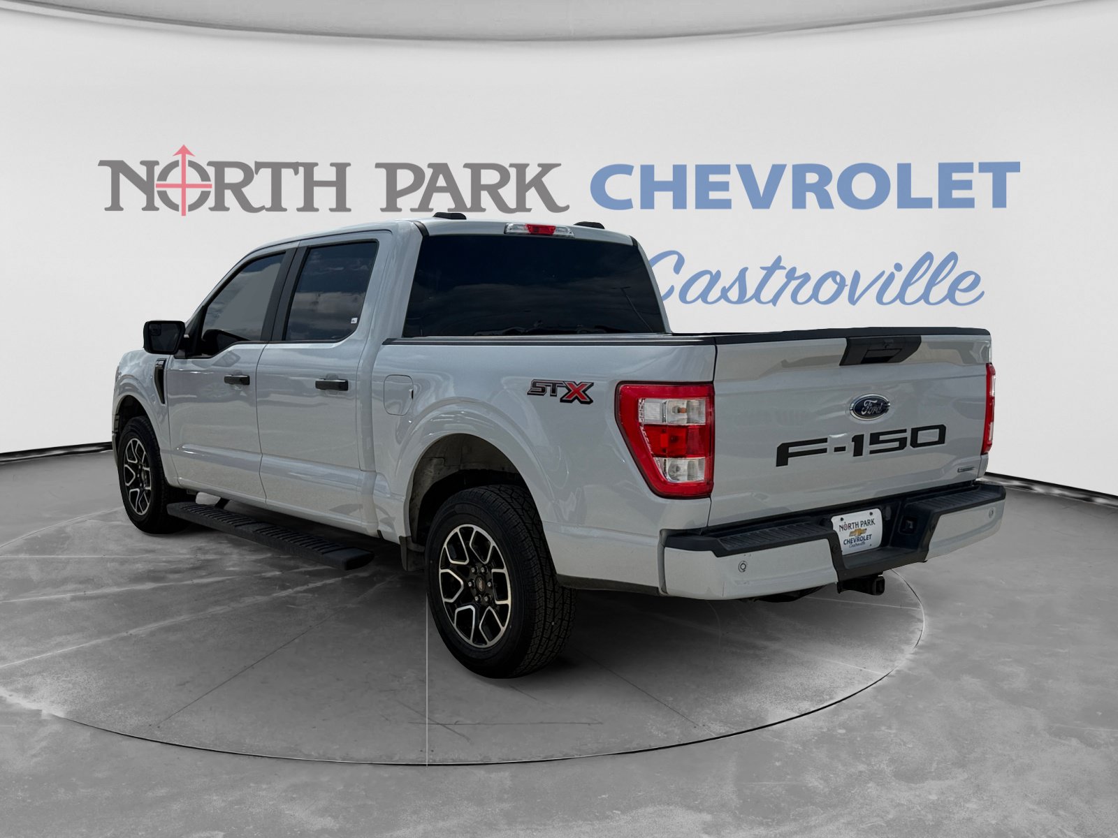 Used 2022 Ford F150 XL w/ STX Appearance Package RWD image 7