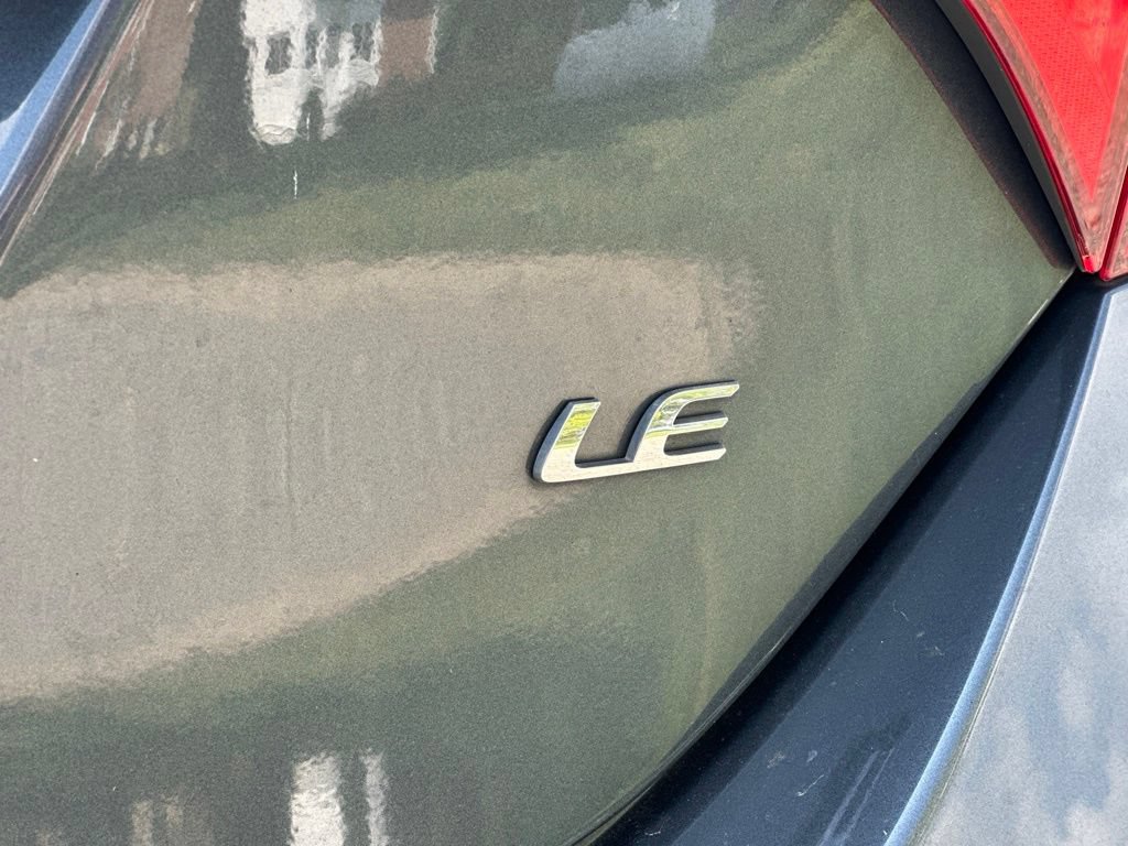 Used 2016 Toyota Corolla LE FWD image 4
