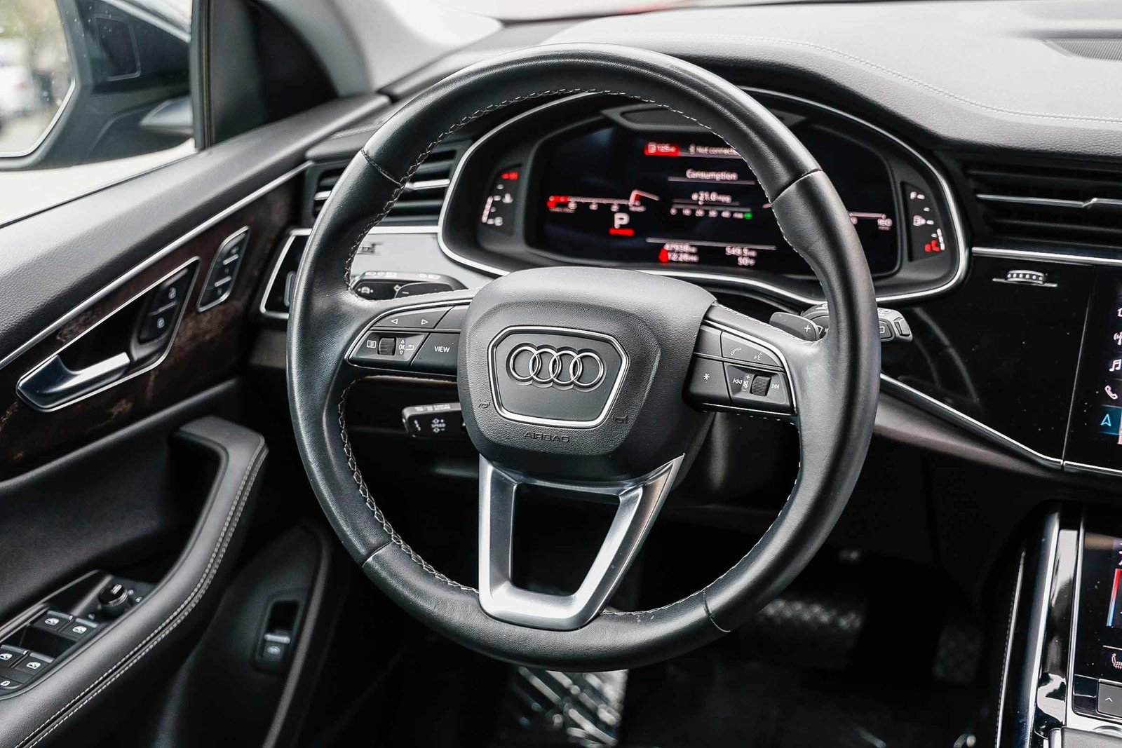 Used 2023 Audi Q8 Premium Plus w/ Premium Plus Package image 13