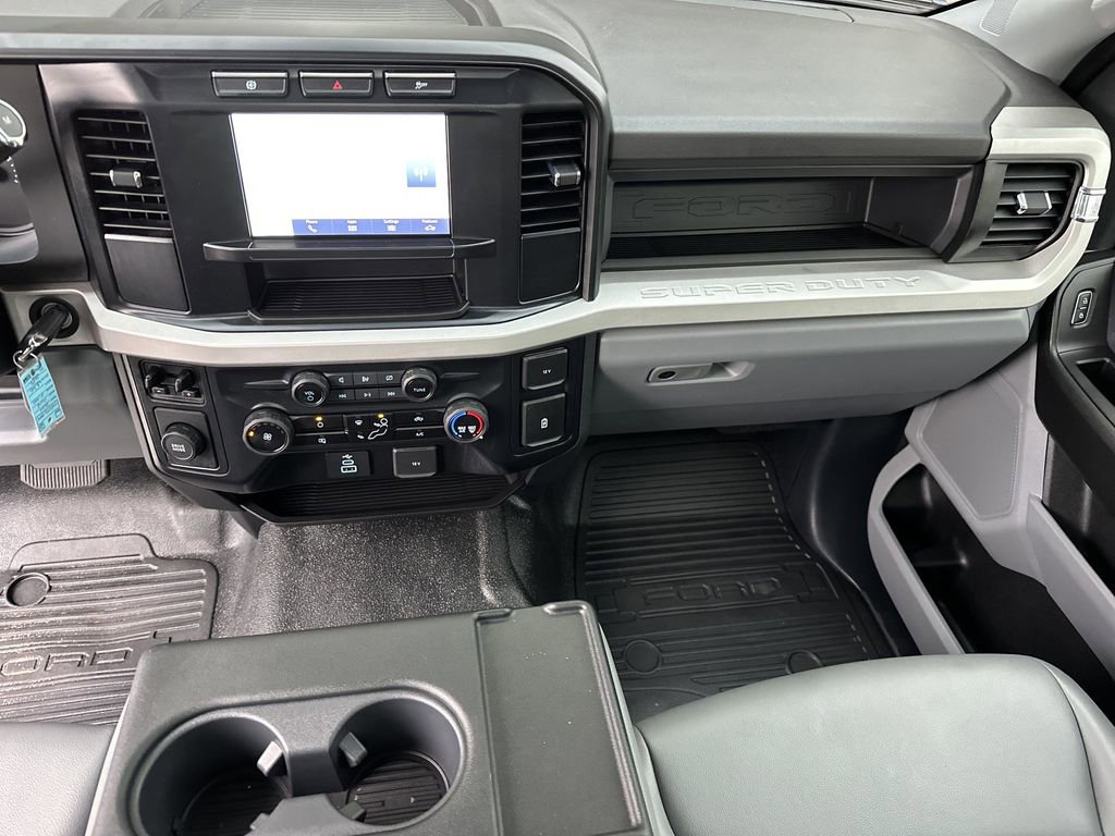 Used 2024 Ford F350 XL w/ XL Chrome Package image 17
