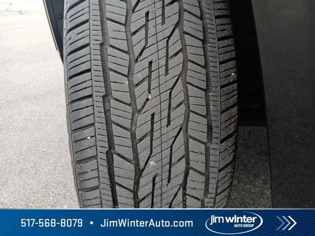 Certified 2025 Buick Enclave Avenir w/ LPO, Floor Liner Package AWD/4WD image 4