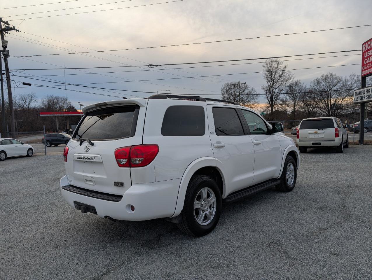 Used 2014 Toyota Sequoia SR5 w/ Premium Package image 7