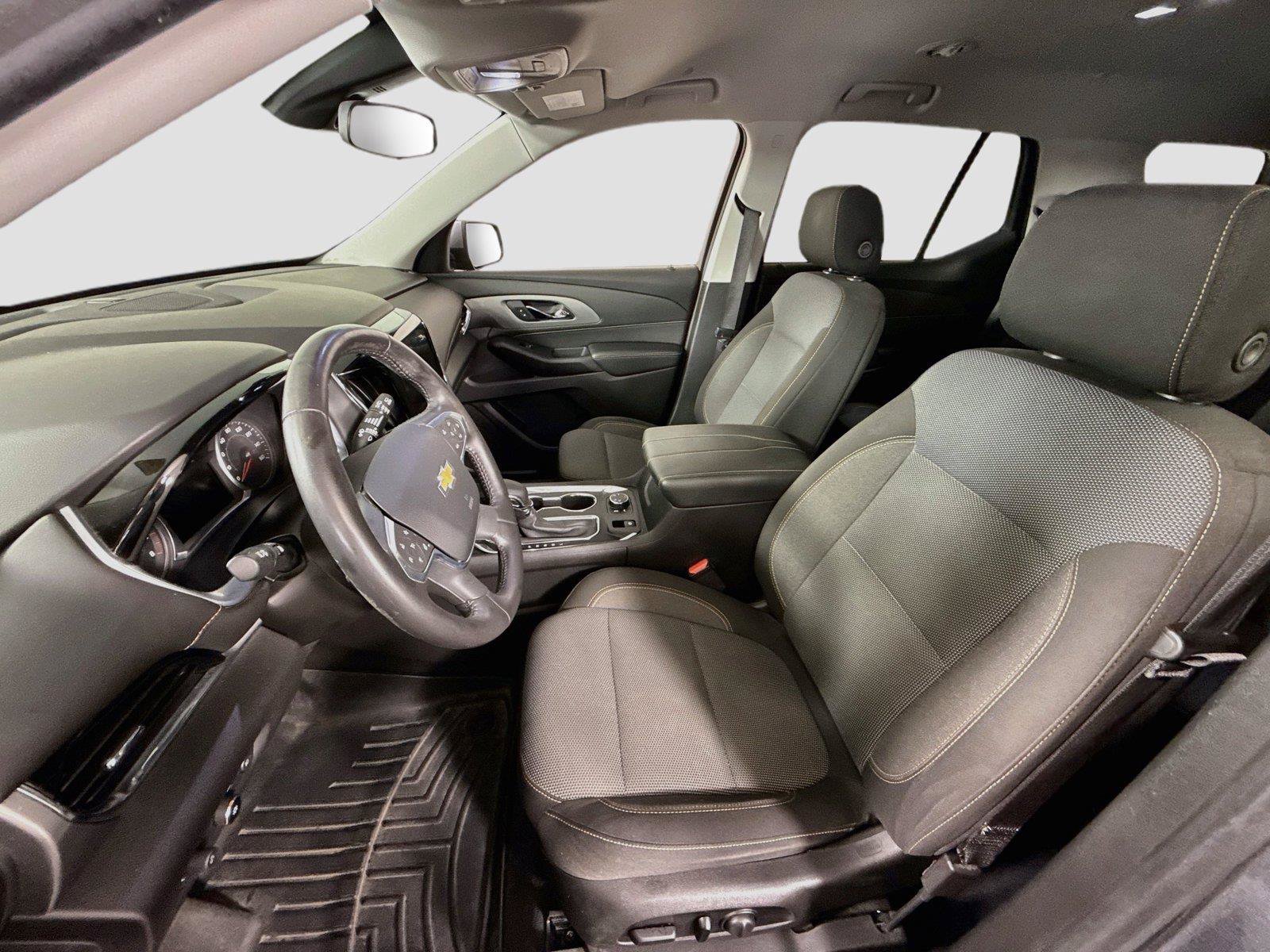 Used 2021 Chevrolet Traverse LT AWD/4WD image 14