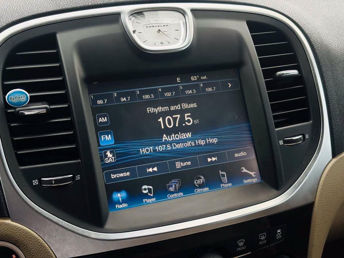 Used 2014 Chrysler 300 AWD image 60