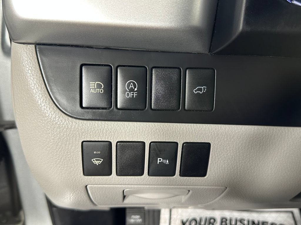 Used 2019 Toyota Highlander Limited w/ Carpet Mat Package (TMS) AWD/4WD image 34