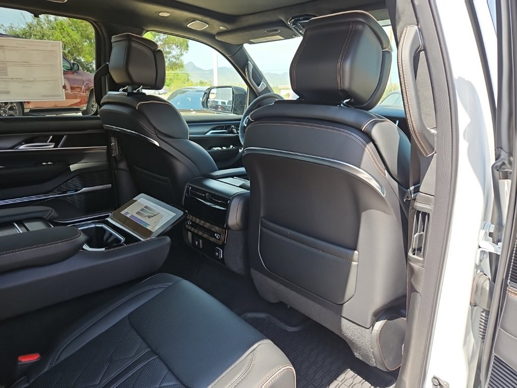 New 2026 Jeep Grand Wagoneer Summit AWD/4WD image 26