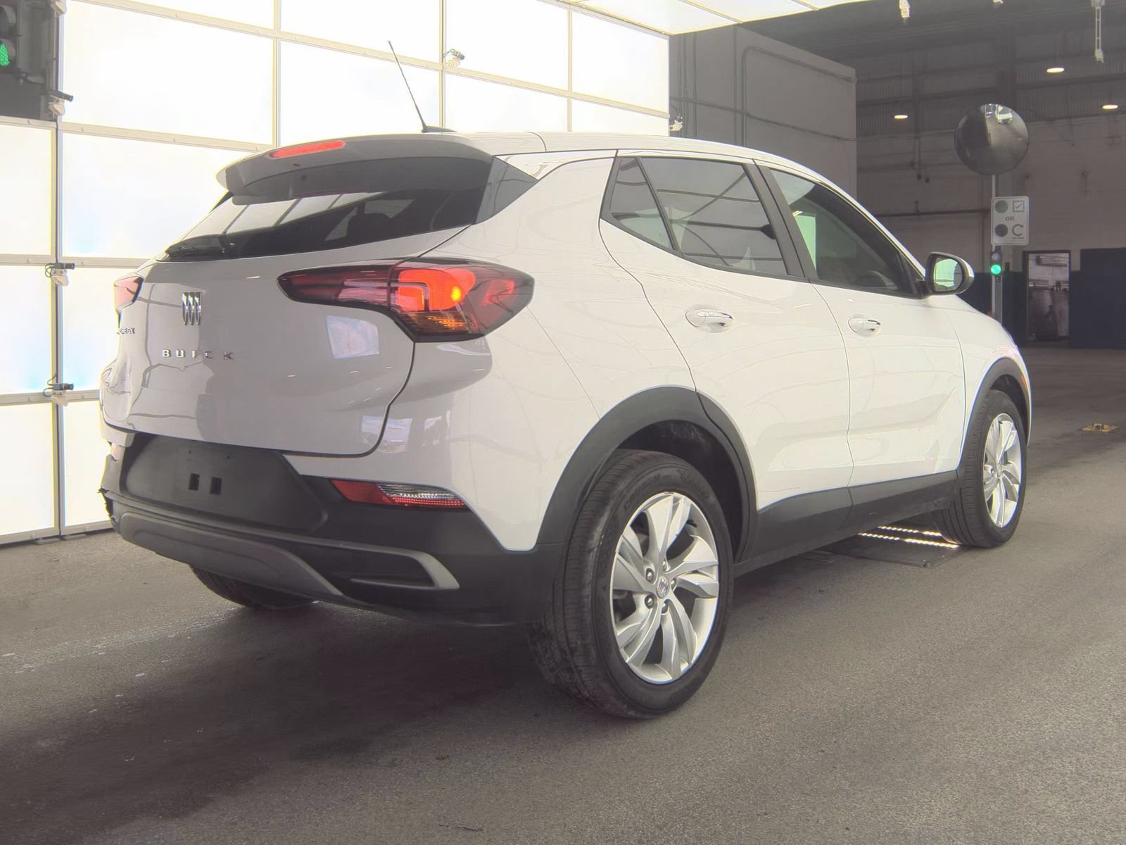 Used 2024 Buick Encore GX Preferred FWD image 6