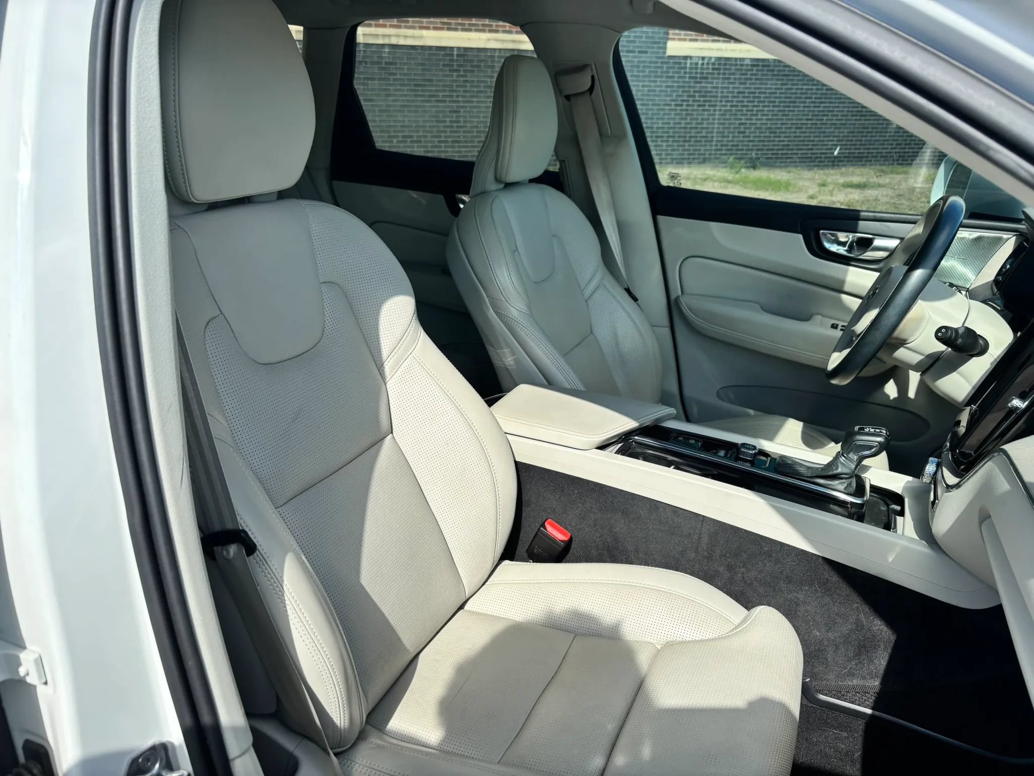 Used 2021 Volvo XC60 T5 Inscription w/ Advanced Package FWD image 22