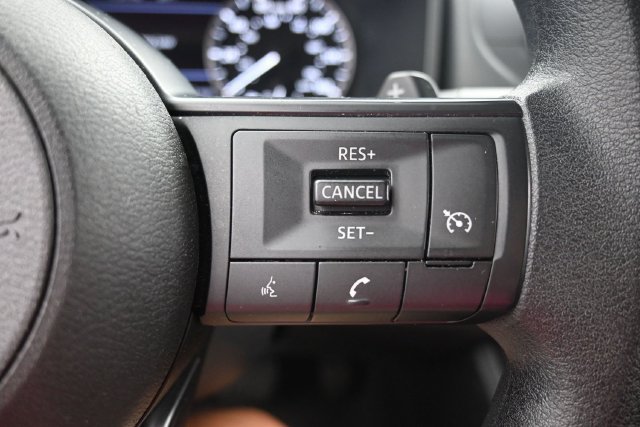 Used 2024 Nissan Rogue S AWD/4WD image 28