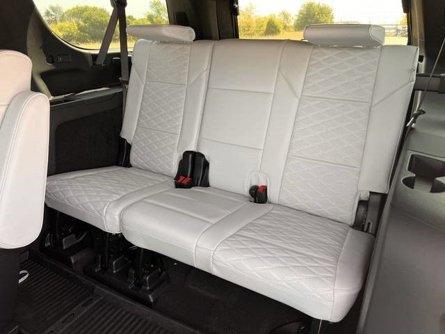 New 2026 Cadillac Escalade ESV Platinum Sport w/ LPO, Floor Liner Package AWD/4WD image 29