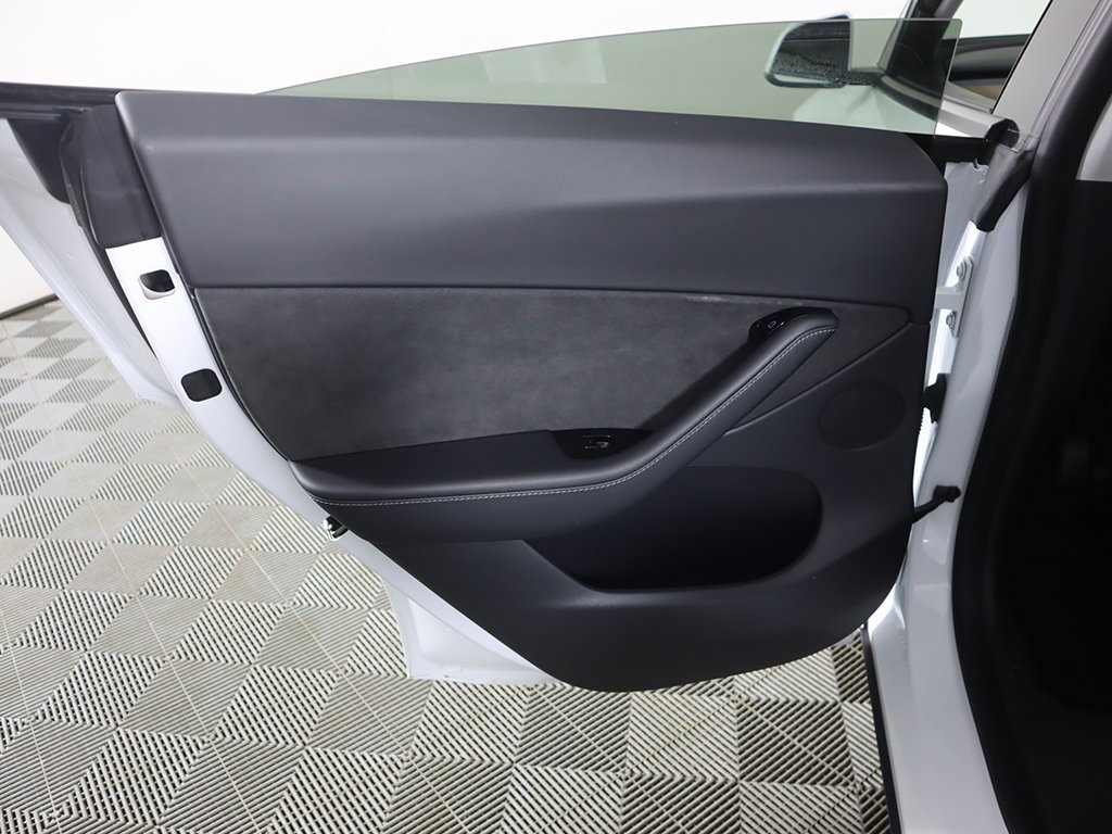 Used 2021 Tesla Model Y Long Range image 26