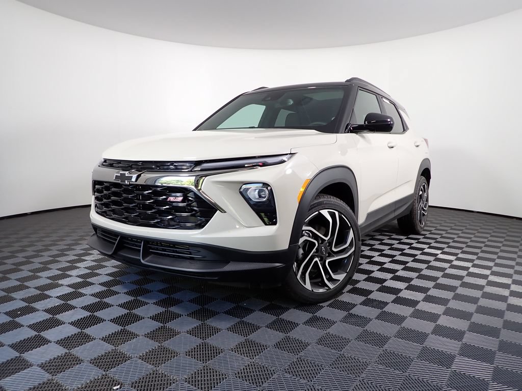 Used 2026 Chevrolet TrailBlazer RS w/ Convenience Package AWD/4WD image 2
