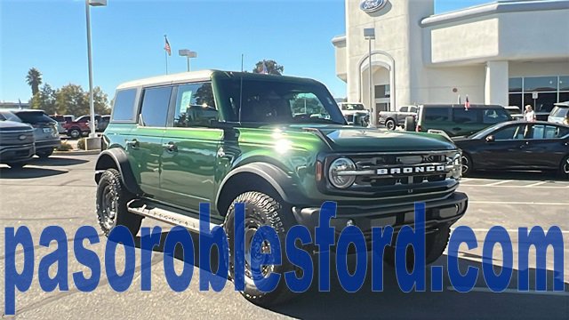 New 2025 Ford Bronco Outer Banks w/ Sasquatch Package image 1