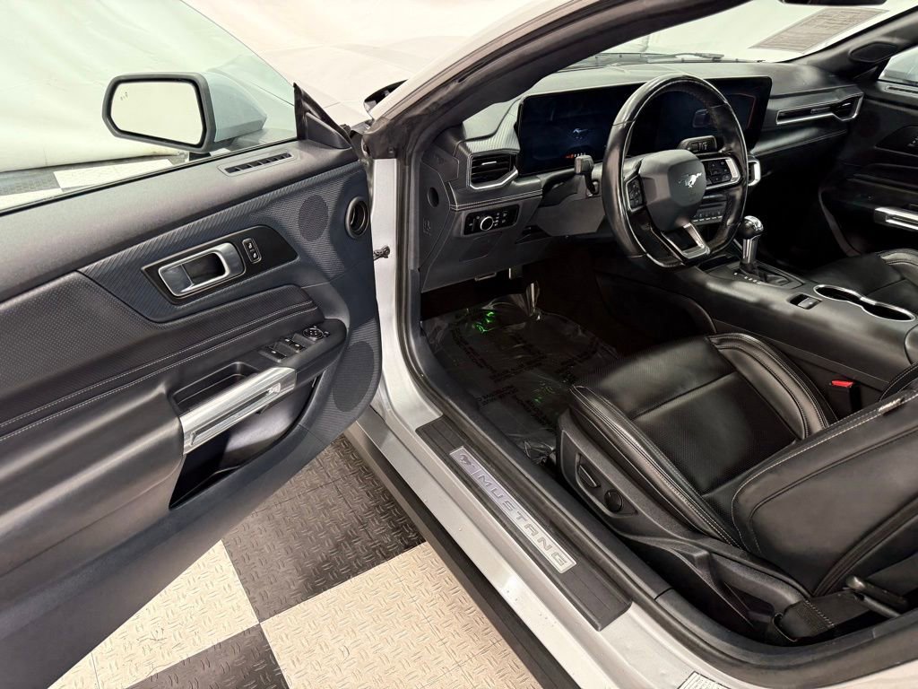 Used 2024 Ford Mustang Premium image 21