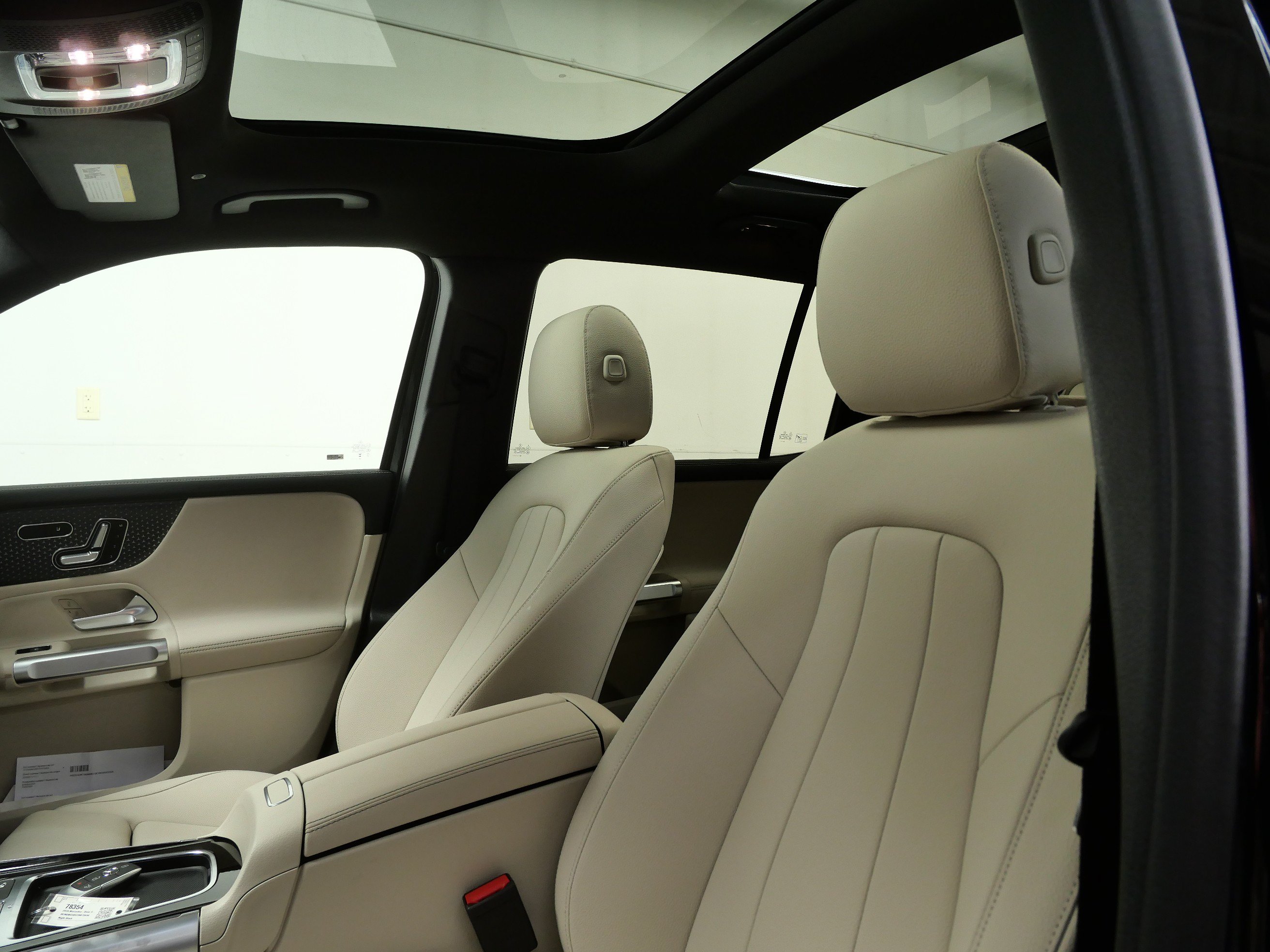 New 2026 Mercedes-Benz GLB 250 4MATIC image 8