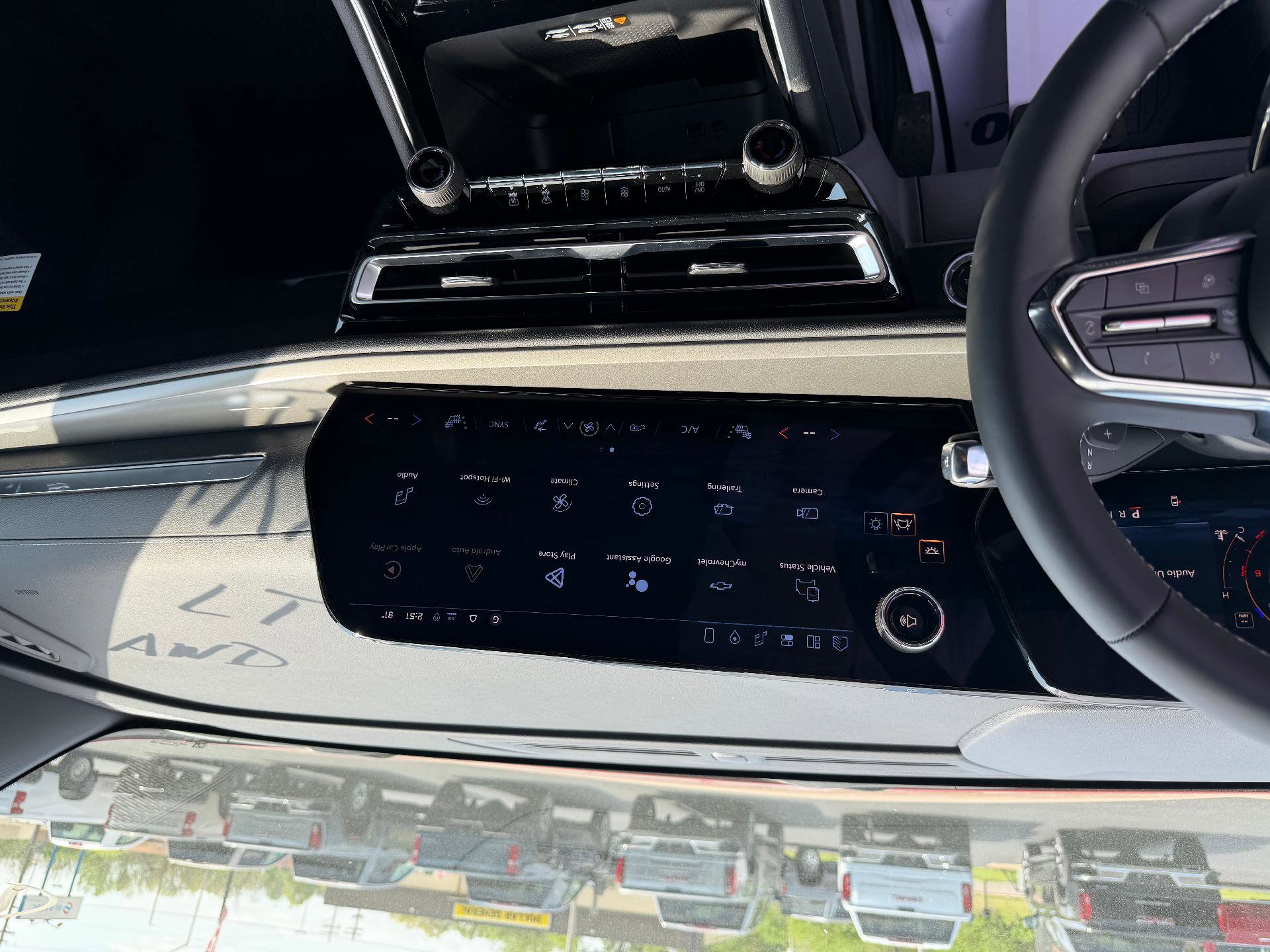 New 2026 Chevrolet Traverse LT w/ Driver Confidence Package AWD/4WD image 14