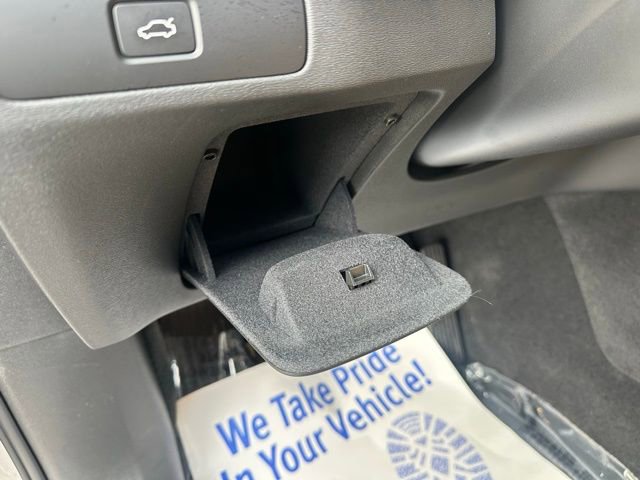 Used 2025 Volvo XC90 B6 Ultra w/ Protection Package image 16