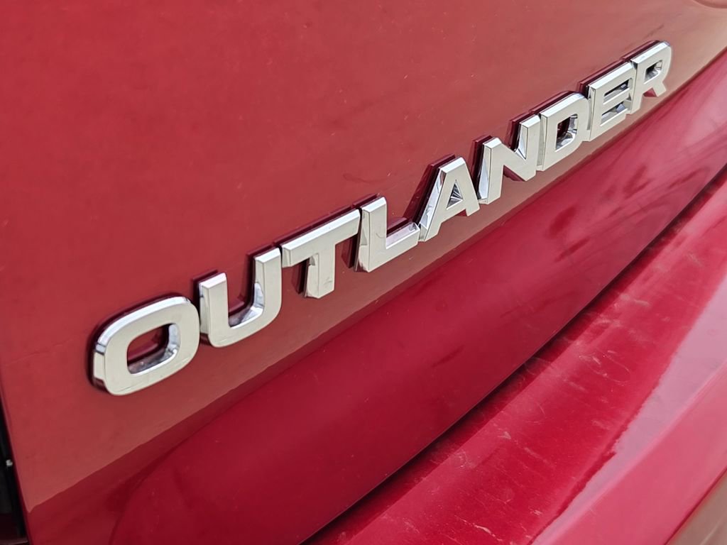 New 2026 Mitsubishi Outlander SE image 7