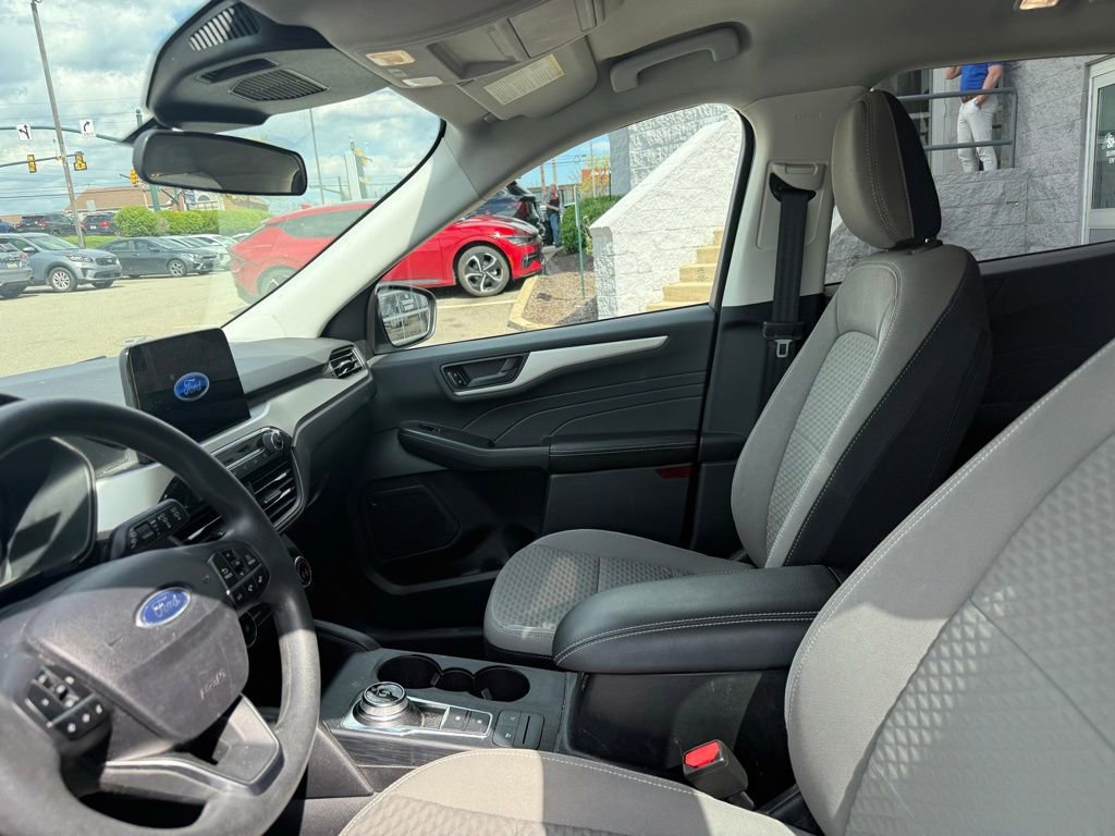 Used 2022 Ford Escape SE image 29