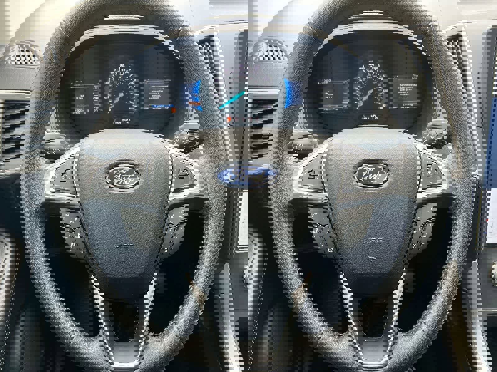 Used 2023 Ford Edge SEL w/ Convenience Package image 22