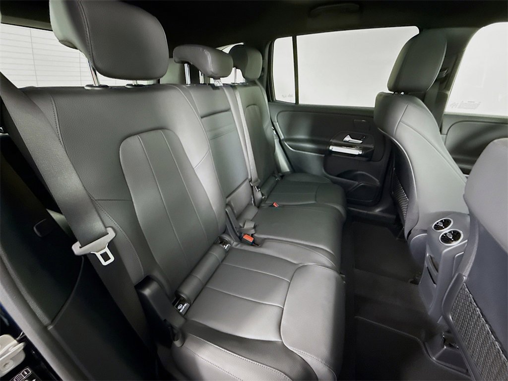 Used 2025 Mercedes-Benz GLB 250 4MATIC image 27