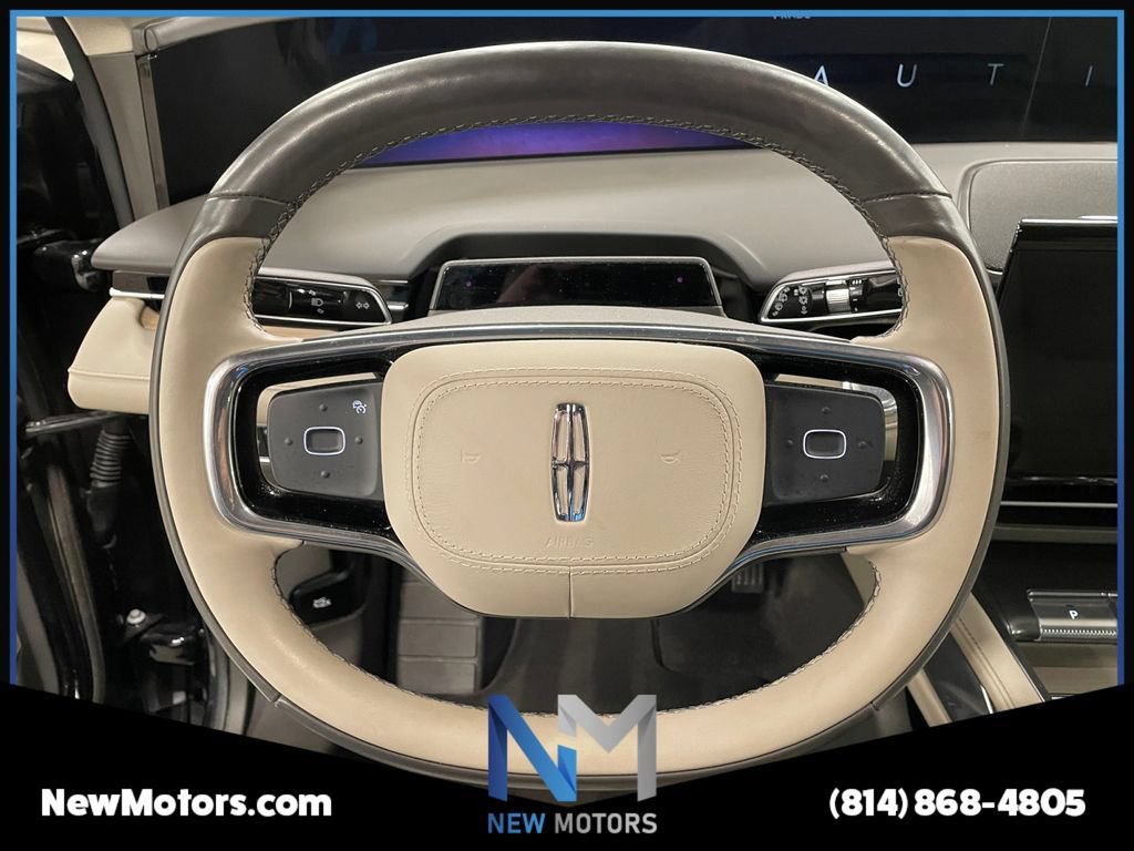 Used 2024 Lincoln Nautilus Reserve AWD/4WD image 12