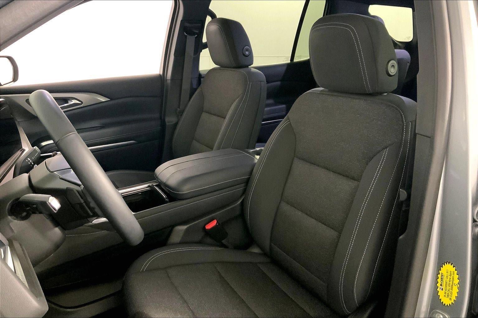 Used 2024 Chevrolet Traverse LT image 22