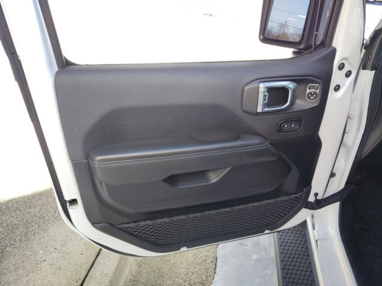Used 2024 Jeep Wrangler High Altitude image 23
