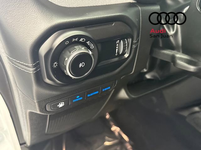 Used 2024 Jeep Wrangler Unlimited Sahara image 35