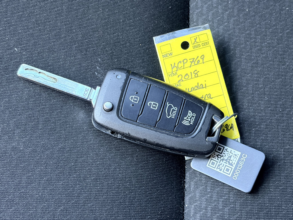Used 2018 Hyundai Elantra GT FWD image 30