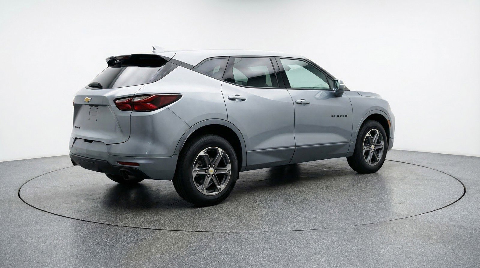 Used 2025 Chevrolet Blazer LT image 9