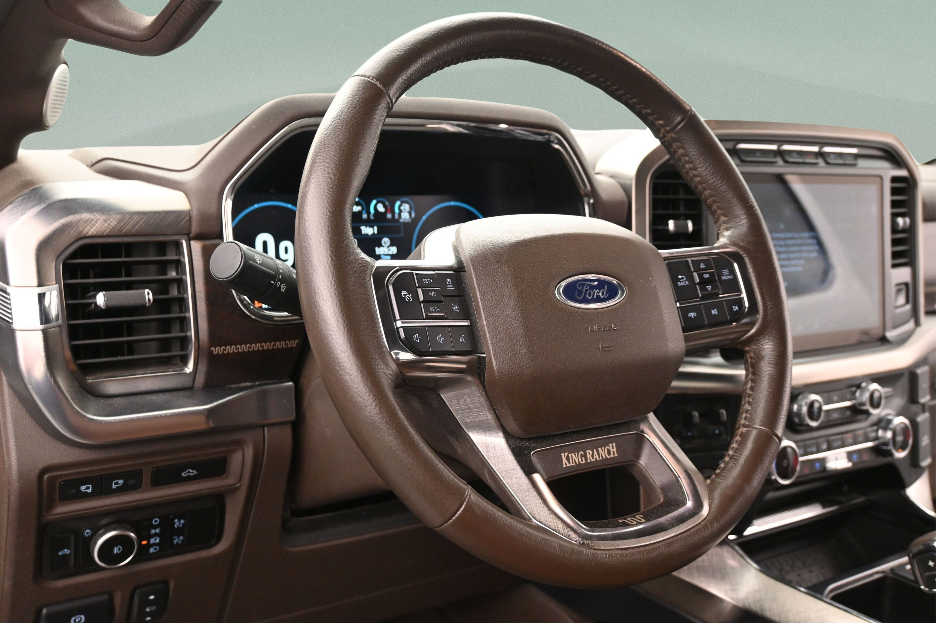 Used 2023 Ford F150 King Ranch w/ Equipment Group 601A High AWD/4WD image 13