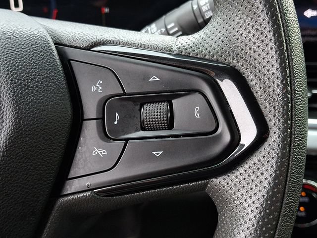 Used 2025 Chevrolet Trax LT FWD image 22