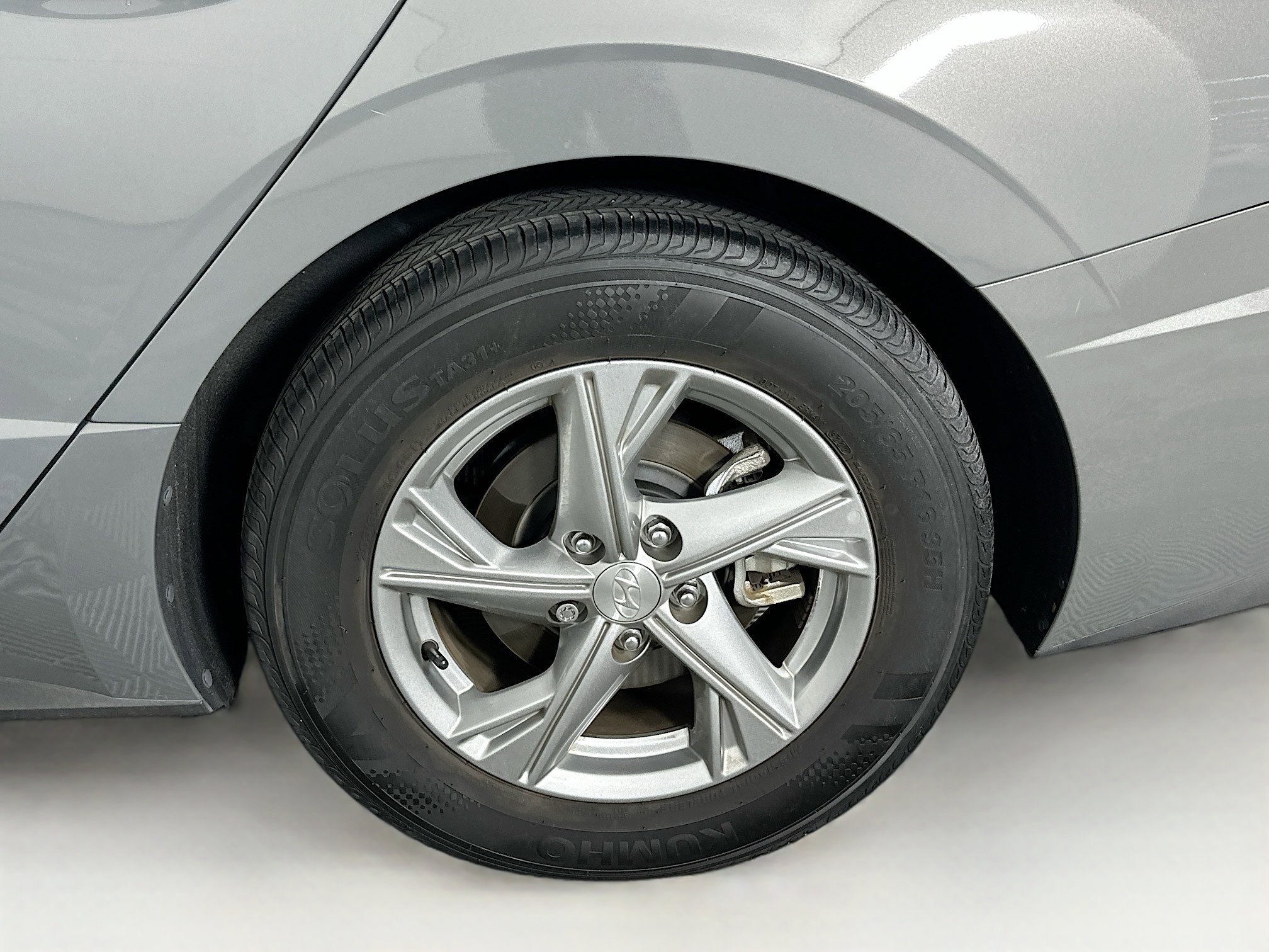 Used 2023 Hyundai Sonata SE w/ Cargo Package image 11