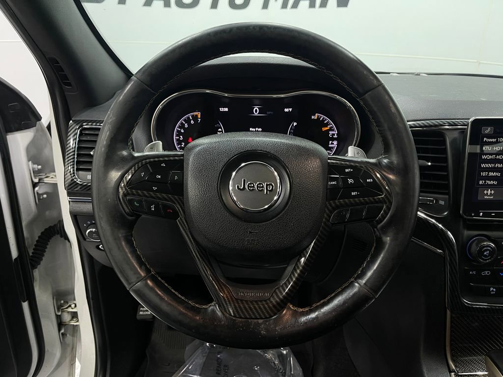 Used 2017 Jeep Grand Cherokee Limited image 22