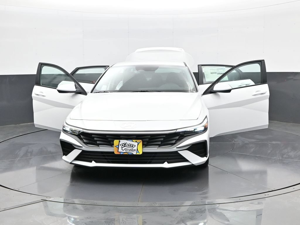New 2026 Hyundai Elantra SE FWD image 31