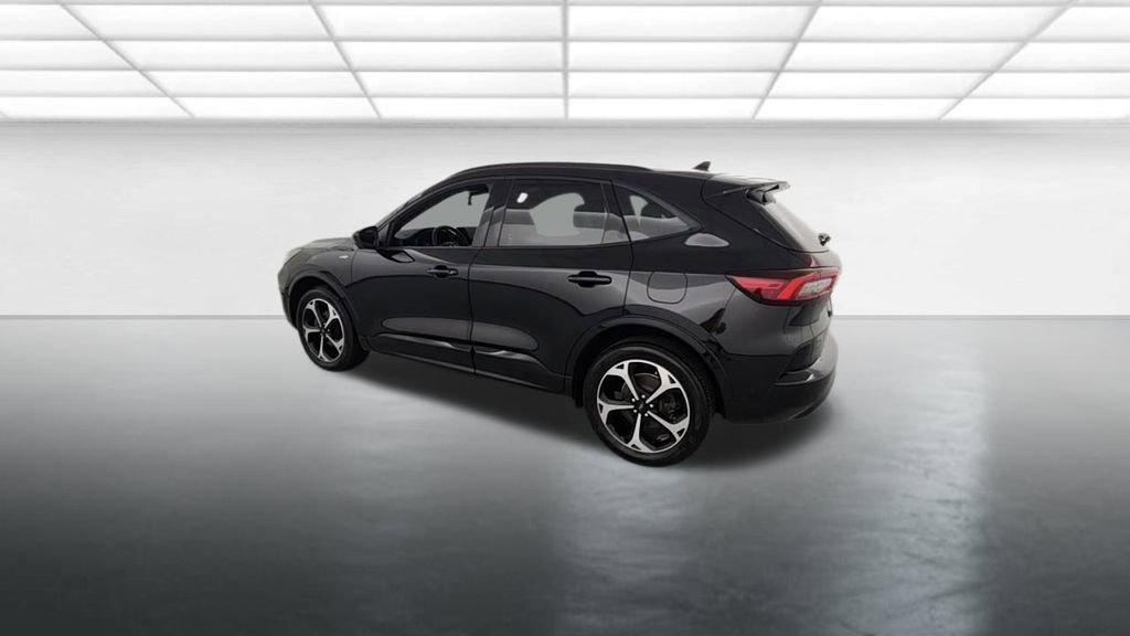 Used 2023 Ford Escape ST-Line Elite w/ Premium Technology Package image 6