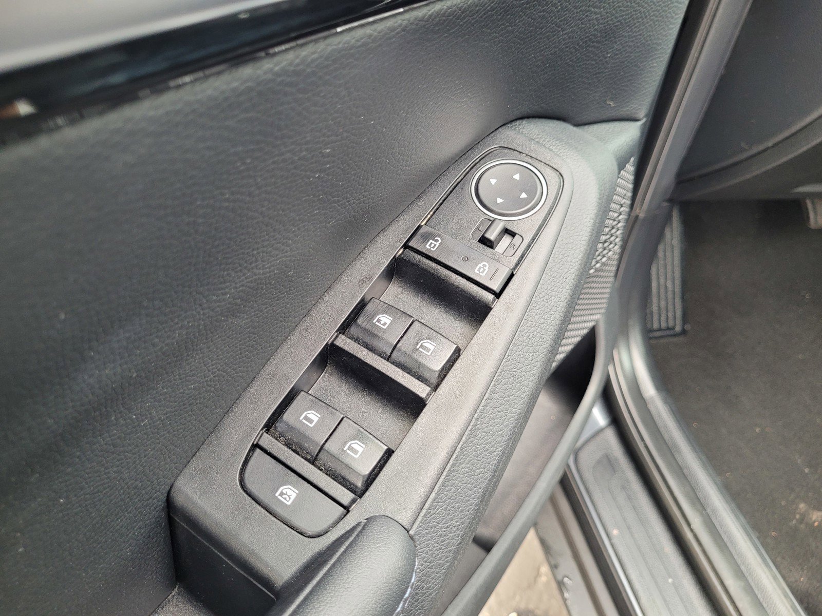 Used 2022 Kia Seltos S image 26