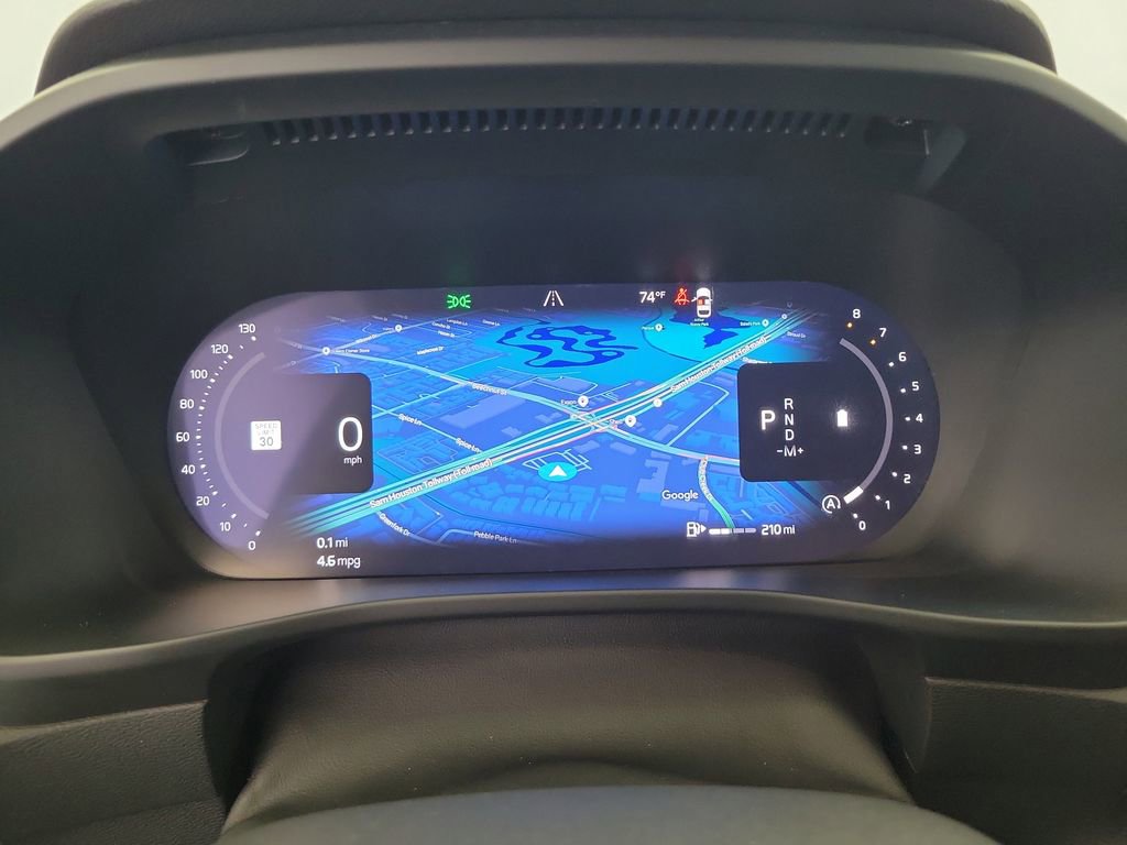 Used 2025 Volvo XC40 B5 Plus image 26