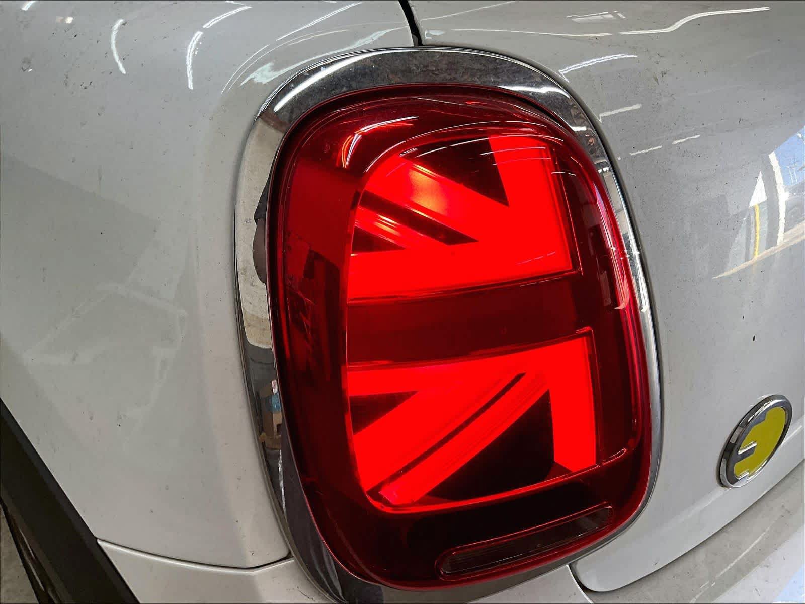 Used 2024 MINI Cooper SE FWD image 29