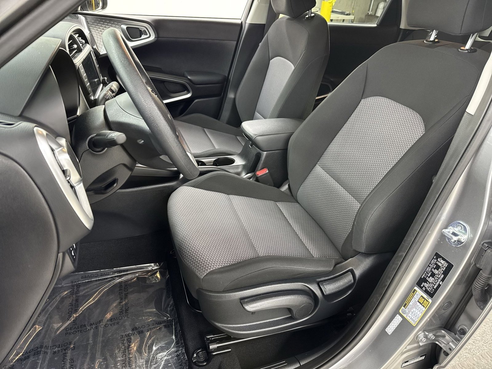 Used 2024 Kia Soul LX w/ Option Group 015 image 17