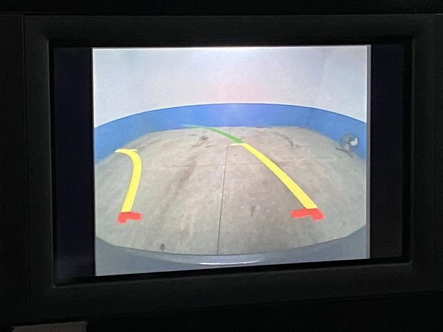 Used 2018 Chrysler Pacifica Touring-L image 9